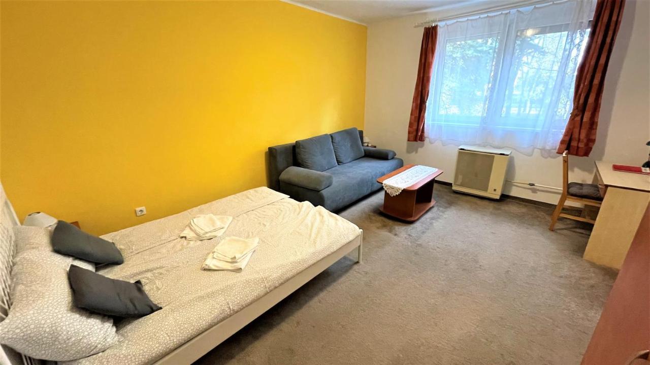 Évi Apartman Eger Kültér fotó