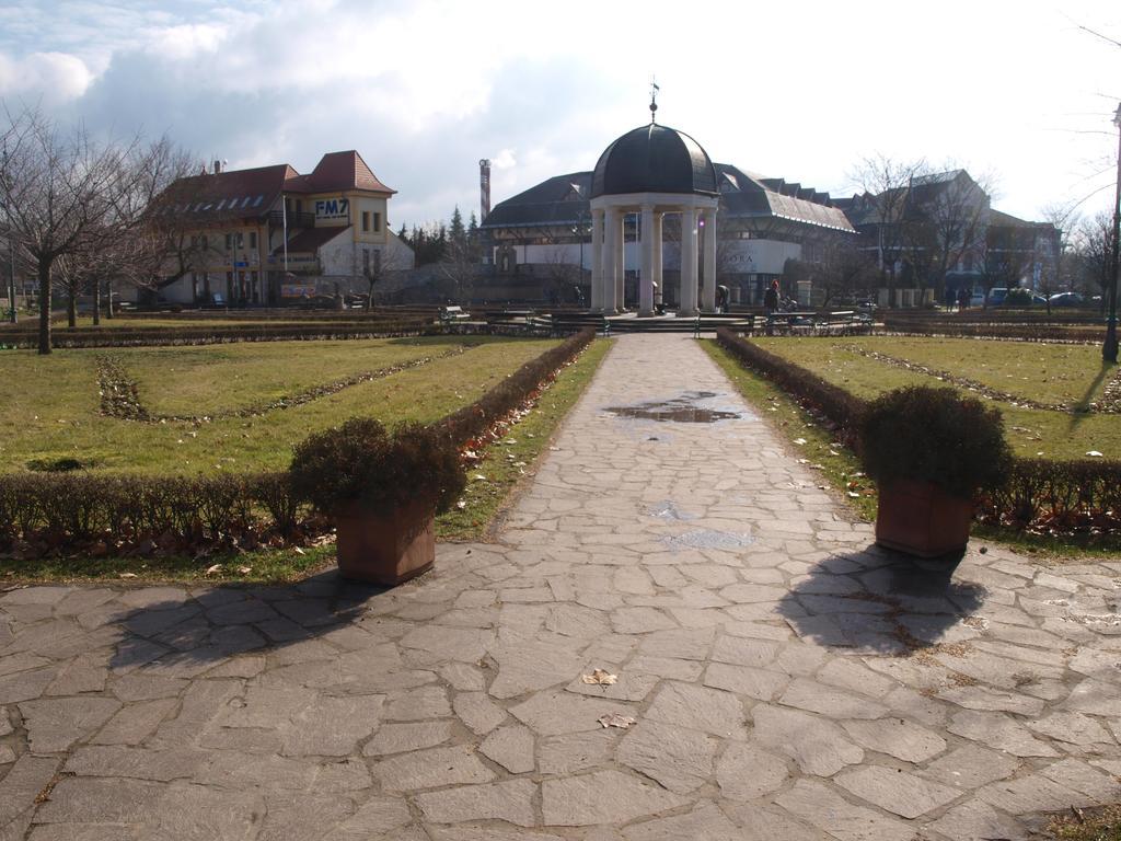 Évi Apartman Eger Kültér fotó