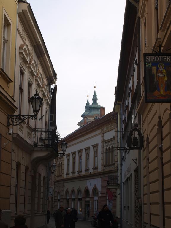 Évi Apartman Eger Kültér fotó